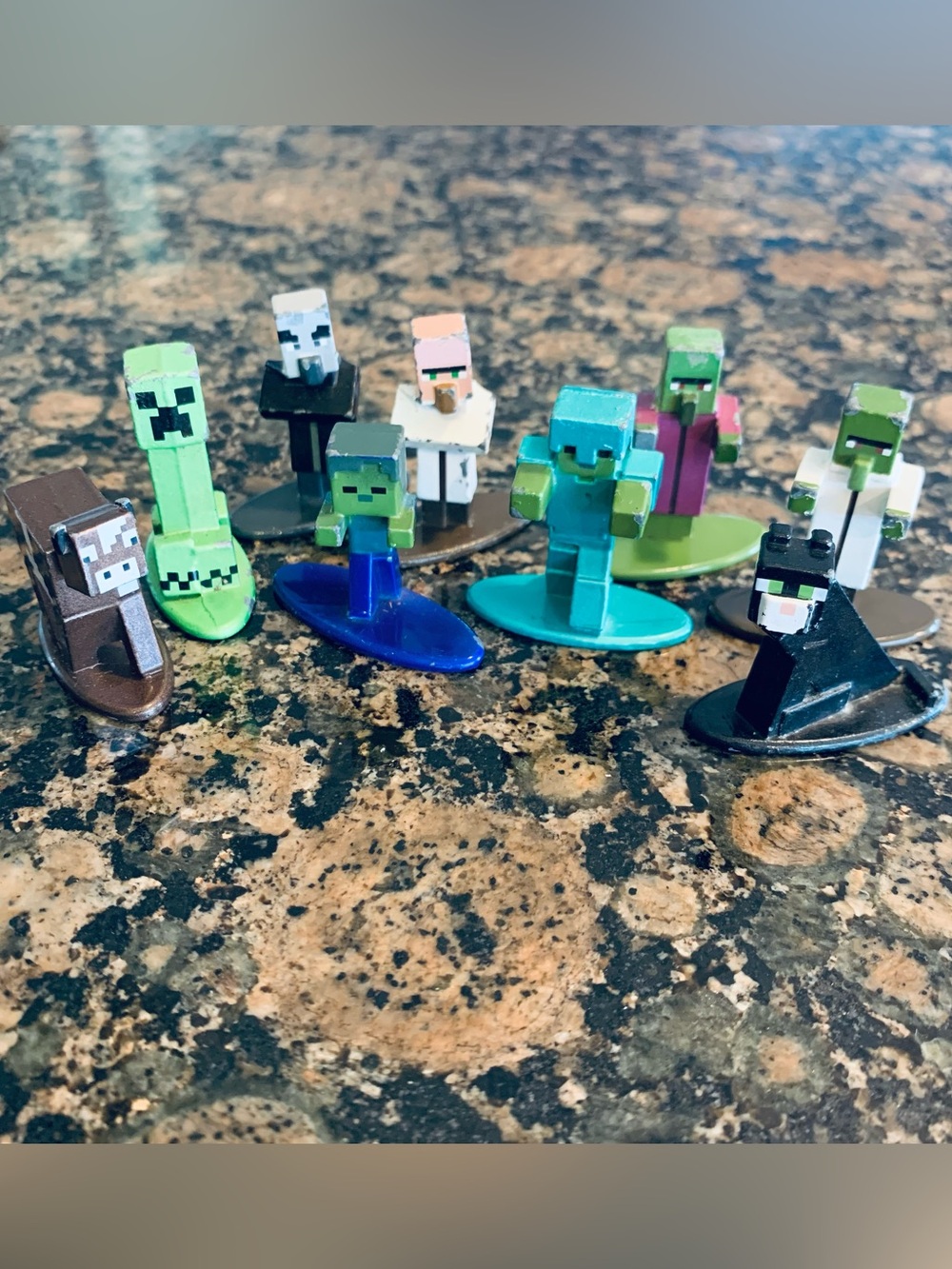 Jada Toys Minecraft 2.5 Inch MetalFigs Toyset - 9-Pack Minecraft Mini Figure Set